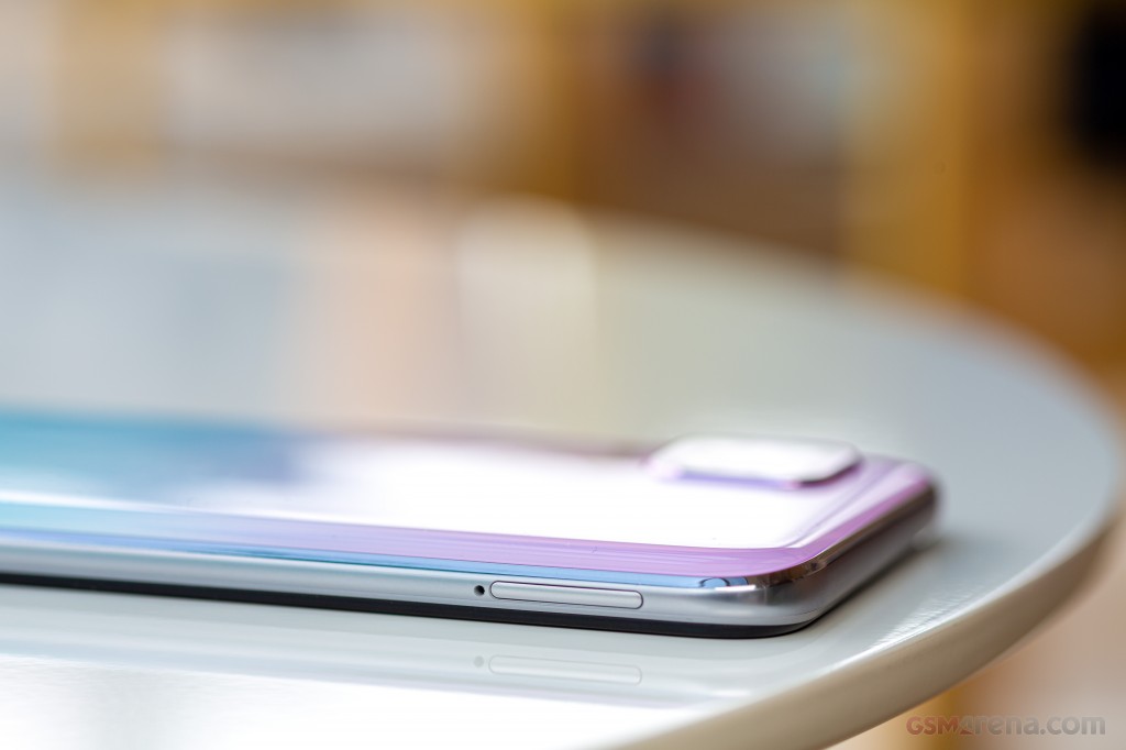 Huawei P40 lite hands-on photo 10