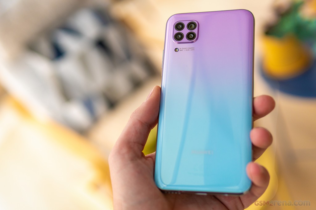 Huawei P40 lite hands-on photo 14
