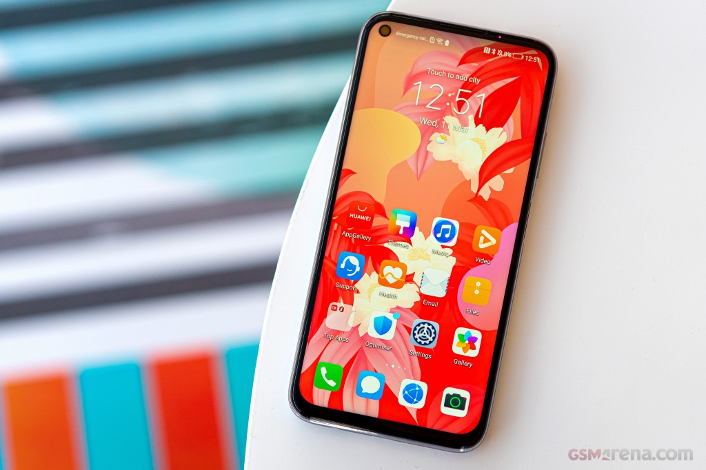 Huawei P40 lite hands-on photo 18