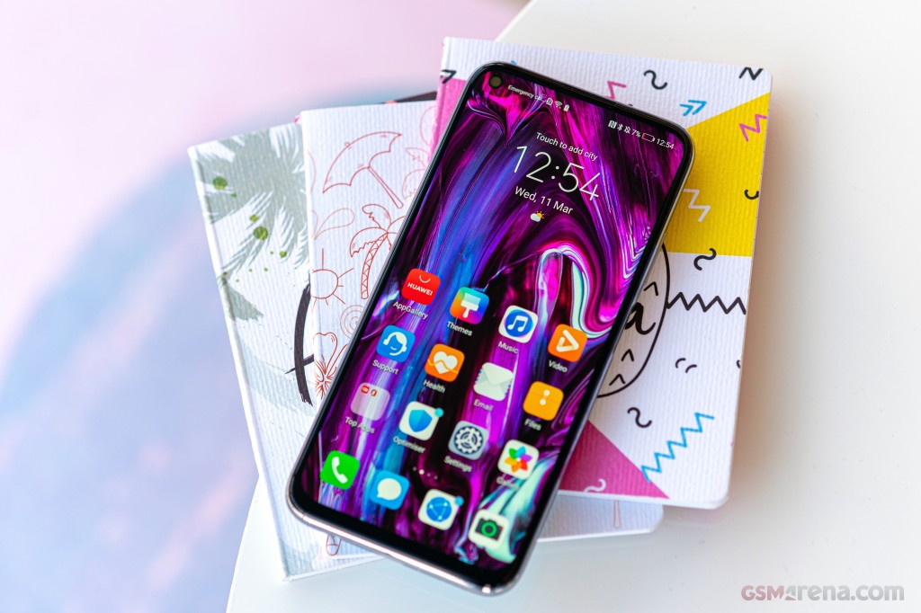 Huawei P40 lite hands-on photo 19