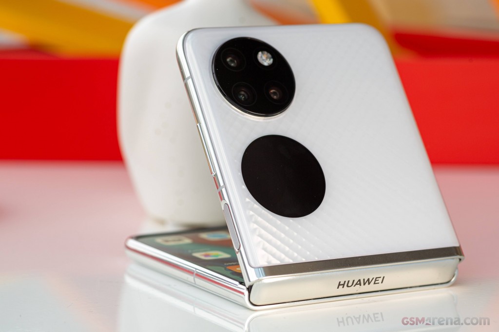 Huawei P50 Pocket hands-on photo 18