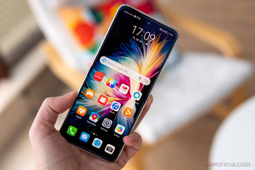 Huawei P50 Pocket hands-on photo 23