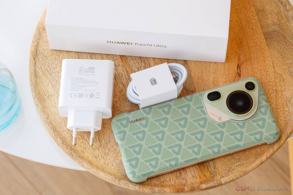 Huawei Pura 70 Ultra hands-on photo 1