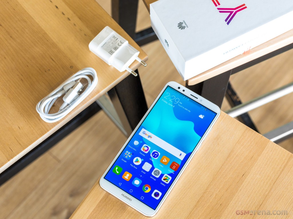 Huawei Y7 Prime (2018) hands-on photo 1