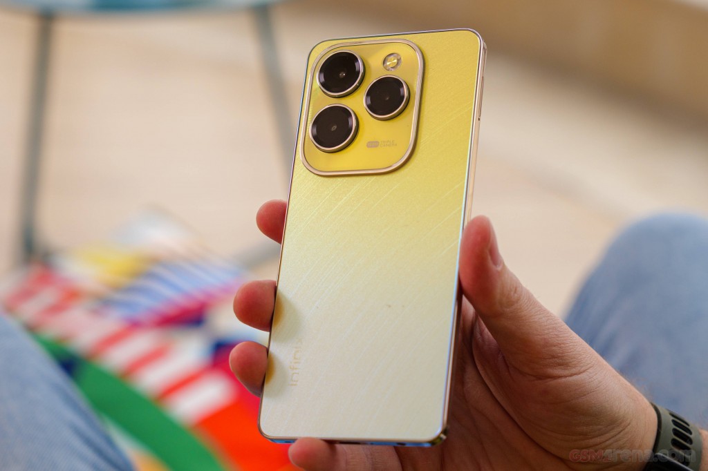 Infinix Hot 40 Pro hands-on photo 34