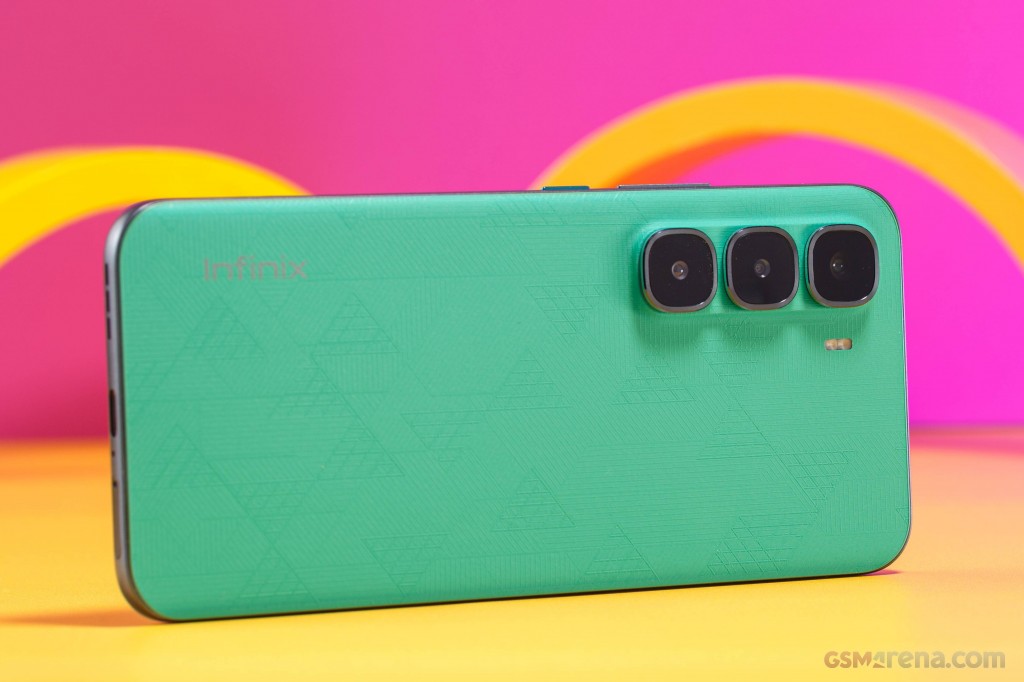 Infinix Hot 60 Pro+ hands-on photo 6