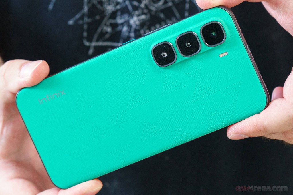 Infinix Hot 60 Pro+ hands-on photo 21