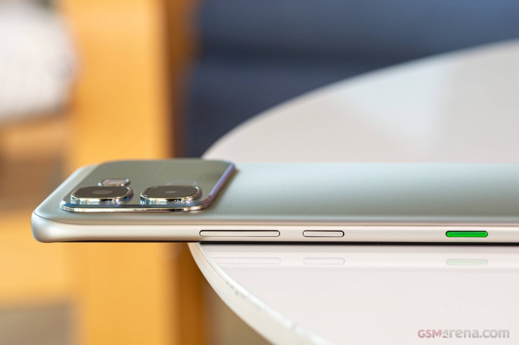 Infinix Note Edge hands-on photo 6