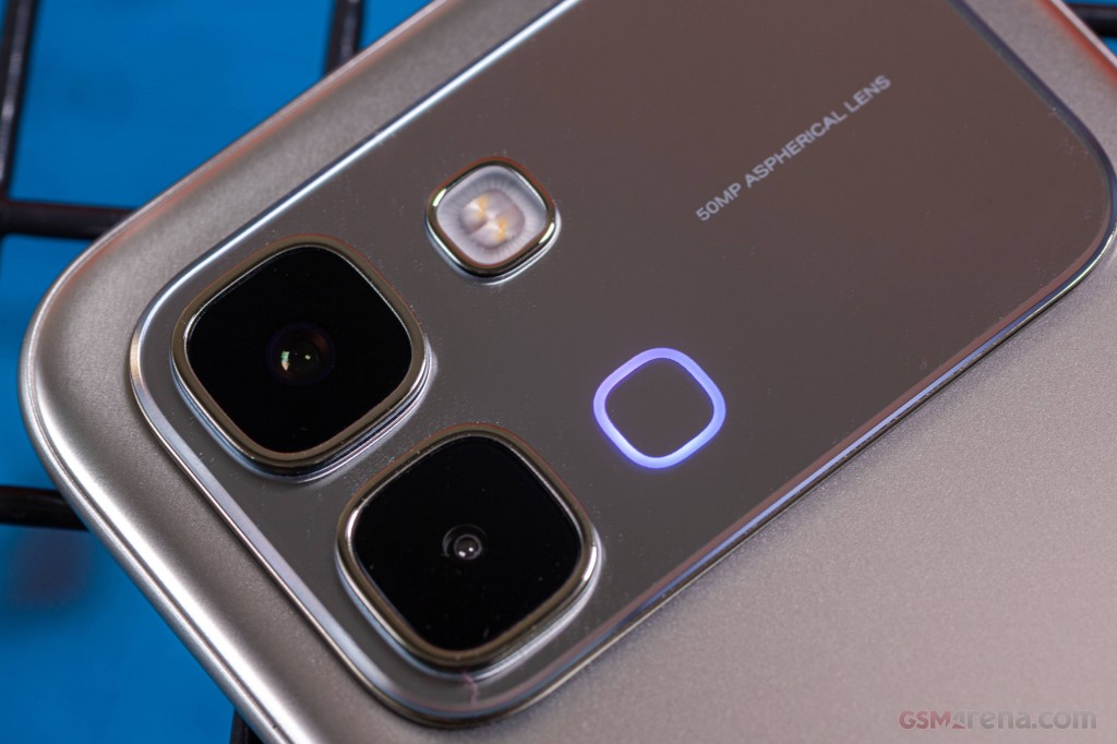 Infinix Note Edge hands-on photo 14