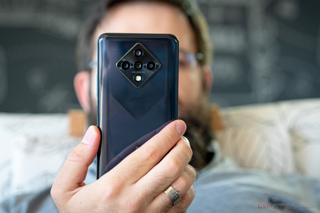 Infinix Zero 8 hands-on photo 21