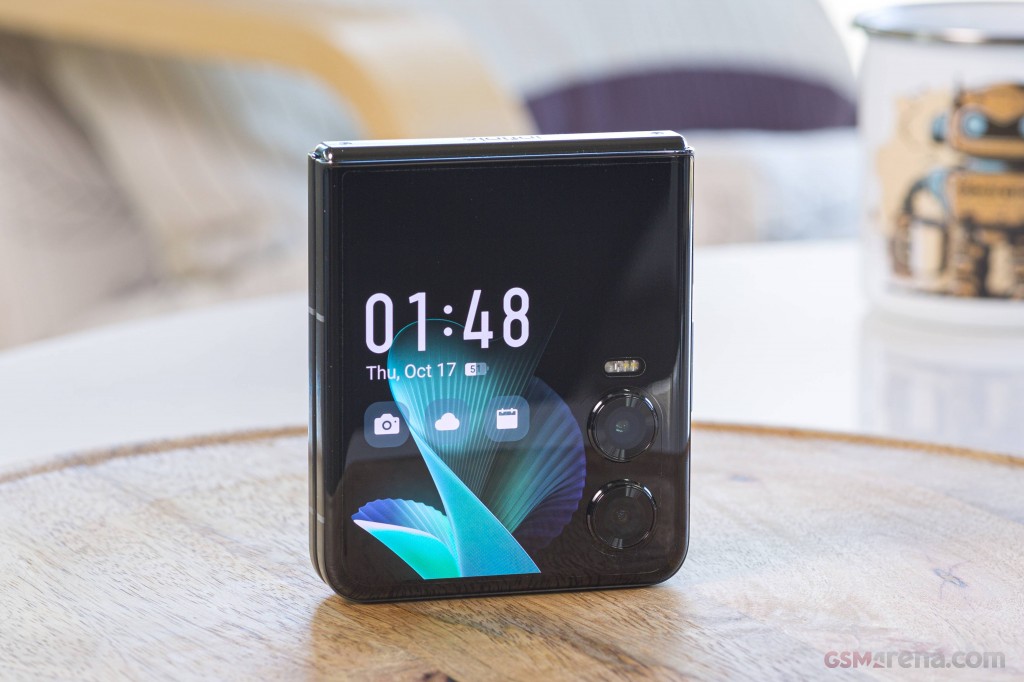 Infinix Zero Flip hands-on photo 4