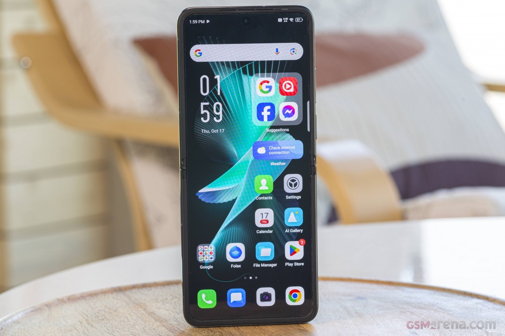 Infinix Zero Flip hands-on photo 8