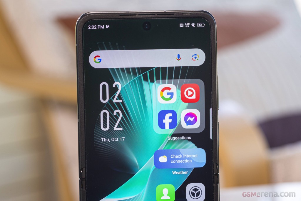 Infinix Zero Flip hands-on photo 10