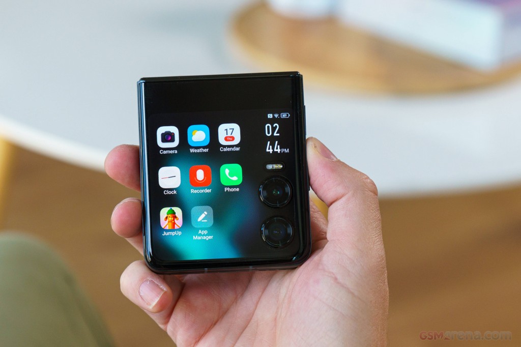 Infinix Zero Flip hands-on photo 22