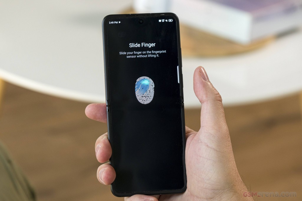Infinix Zero Flip hands-on photo 34