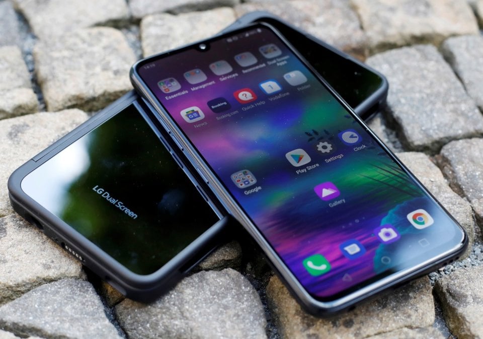 LG G8X ThinQ view 4
