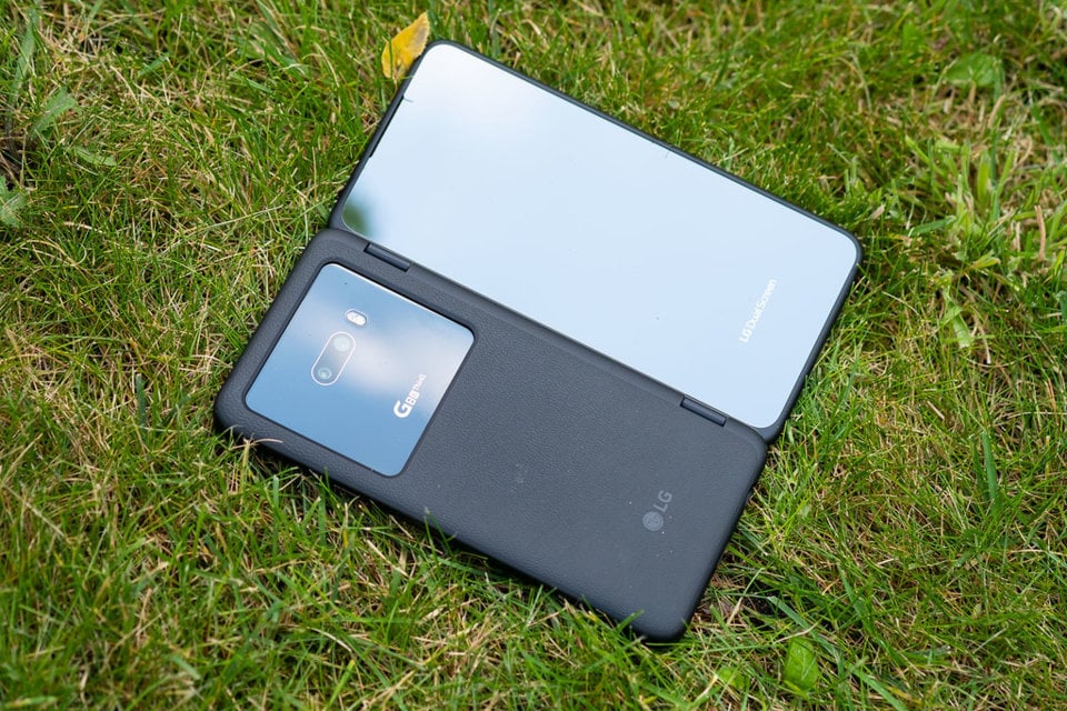 LG G8X ThinQ view 10
