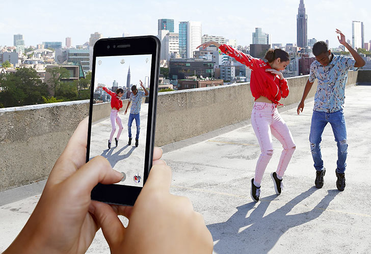 LG K8 (2018) view 2