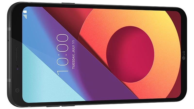 LG Q7 view 4