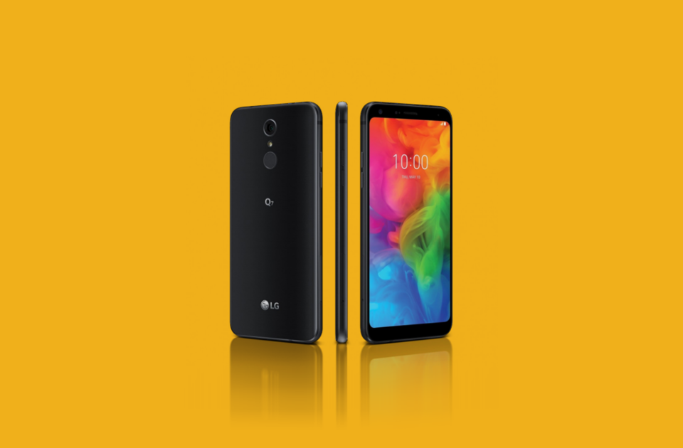 LG Q7 view 5