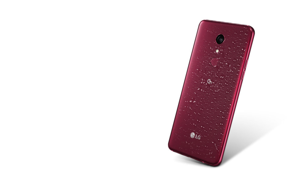 LG Q9 view 17