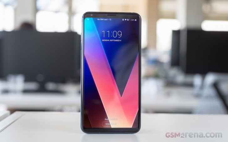 LG V30 hands-on photo 1