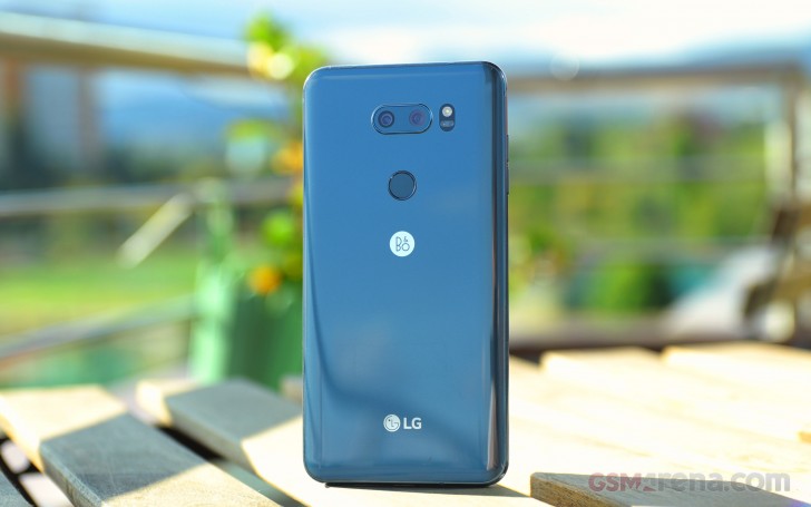 LG V30 hands-on photo 2