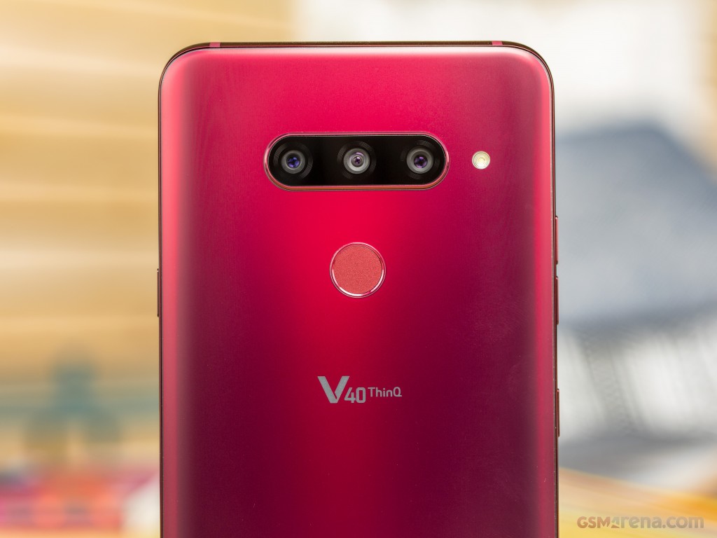 LG V40 ThinQ hands-on photo 3
