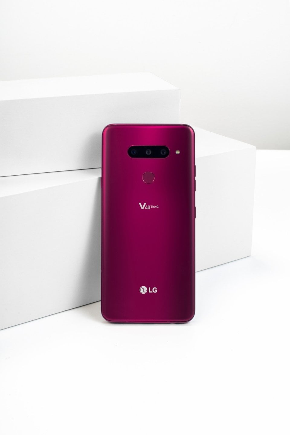 LG V40 ThinQ view 7