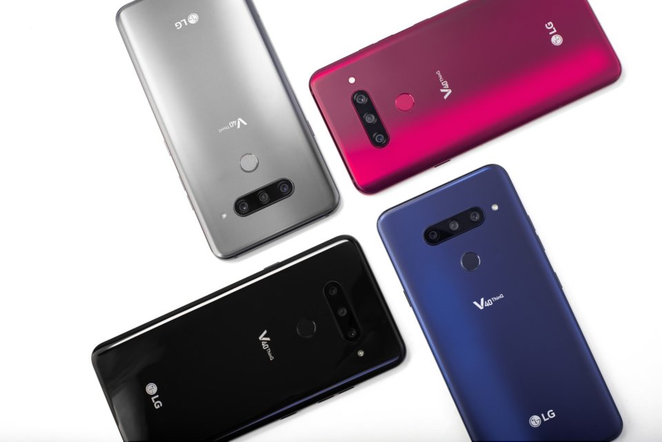 LG V40 ThinQ view 9