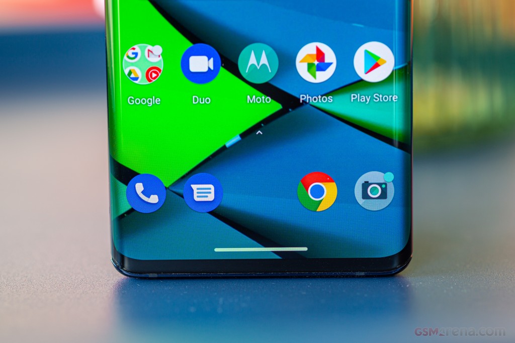 Motorola Edge hands-on photo 2