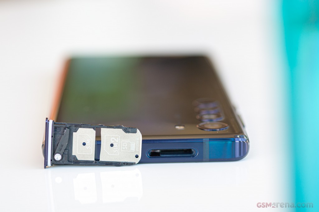 Motorola Edge hands-on photo 7
