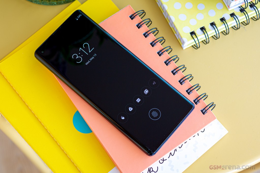 Motorola Edge hands-on photo 12