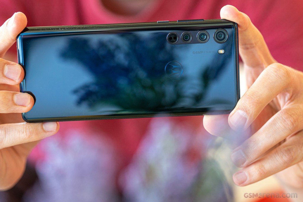 Motorola Edge hands-on photo 18