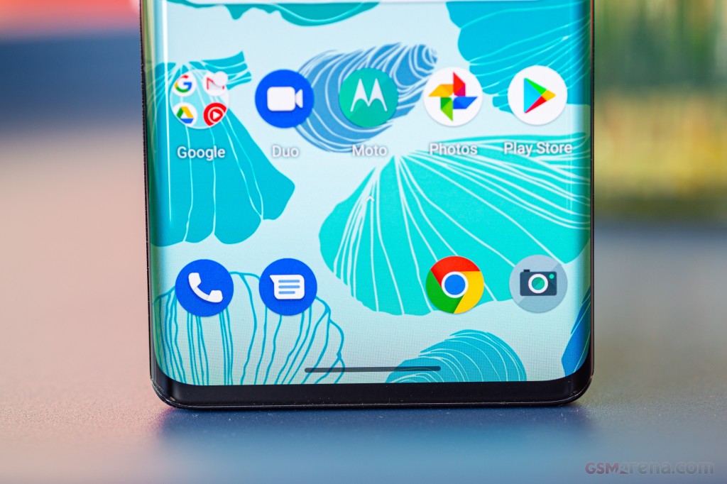 Motorola Edge+ (2020) hands-on photo 5