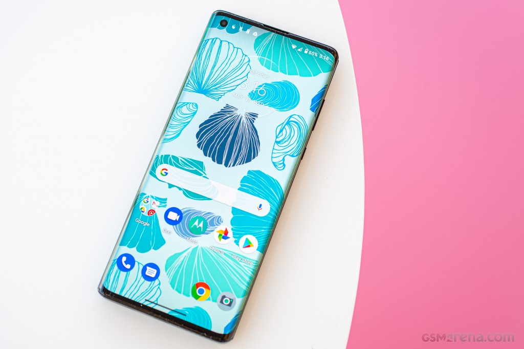 Motorola Edge+ (2020) hands-on photo 18