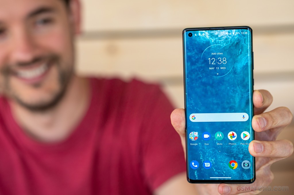 Motorola Edge+ (2020) hands-on photo 24