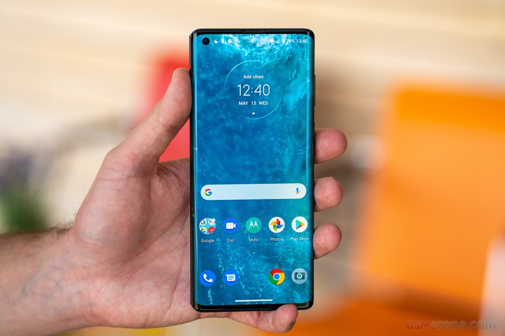 Motorola Edge+ (2020) hands-on photo 26
