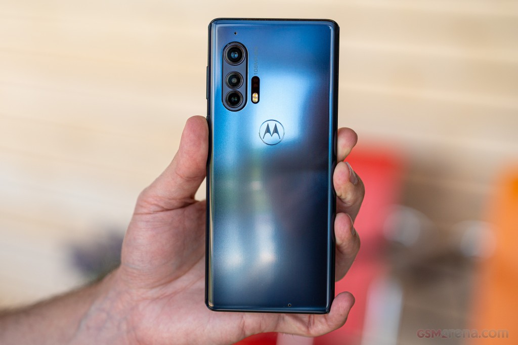 Motorola Edge+ (2020) hands-on photo 27