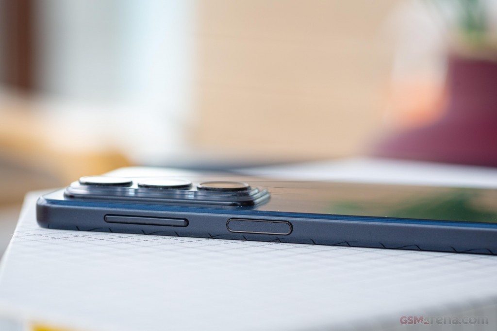 Motorola Edge 20 hands-on photo 7