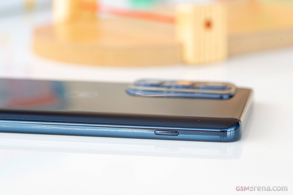 Motorola Edge 20 Pro hands-on photo 8