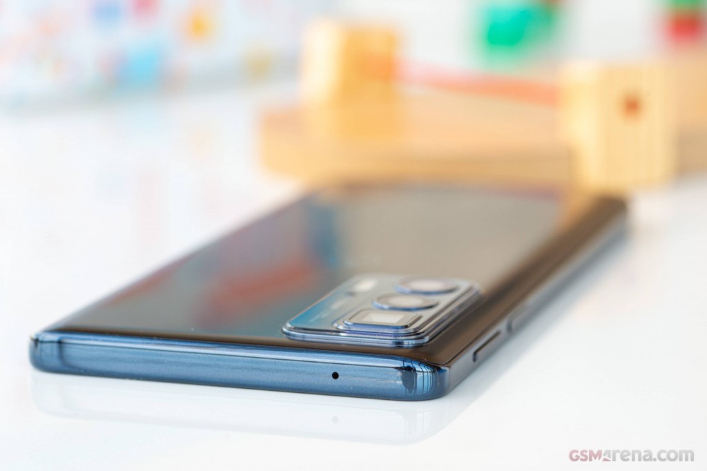 Motorola Edge 20 Pro hands-on photo 9