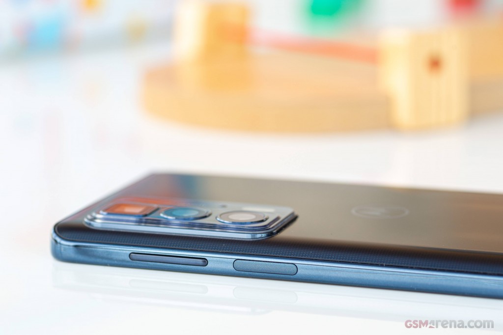 Motorola Edge 20 Pro hands-on photo 10