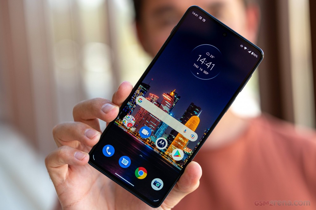 Motorola Edge 20 Pro hands-on photo 20
