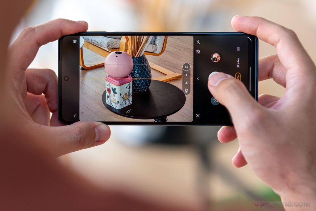 Motorola Edge 20 Pro hands-on photo 21