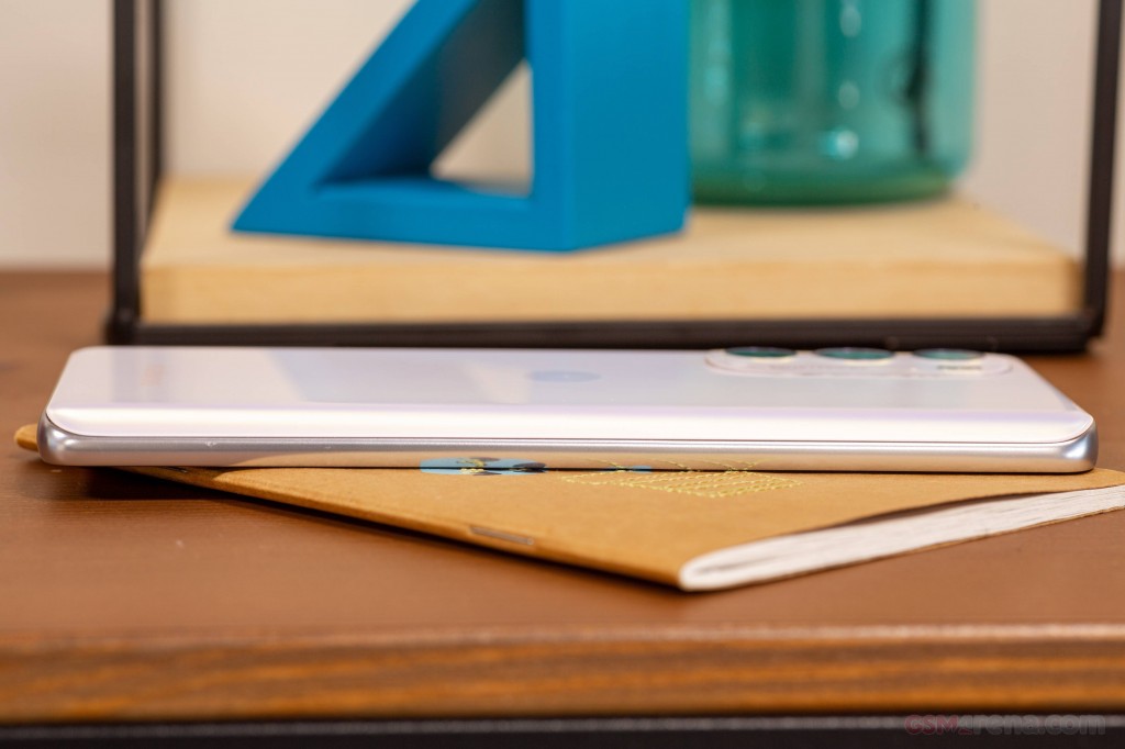 Motorola Edge 30 Pro hands-on photo 12