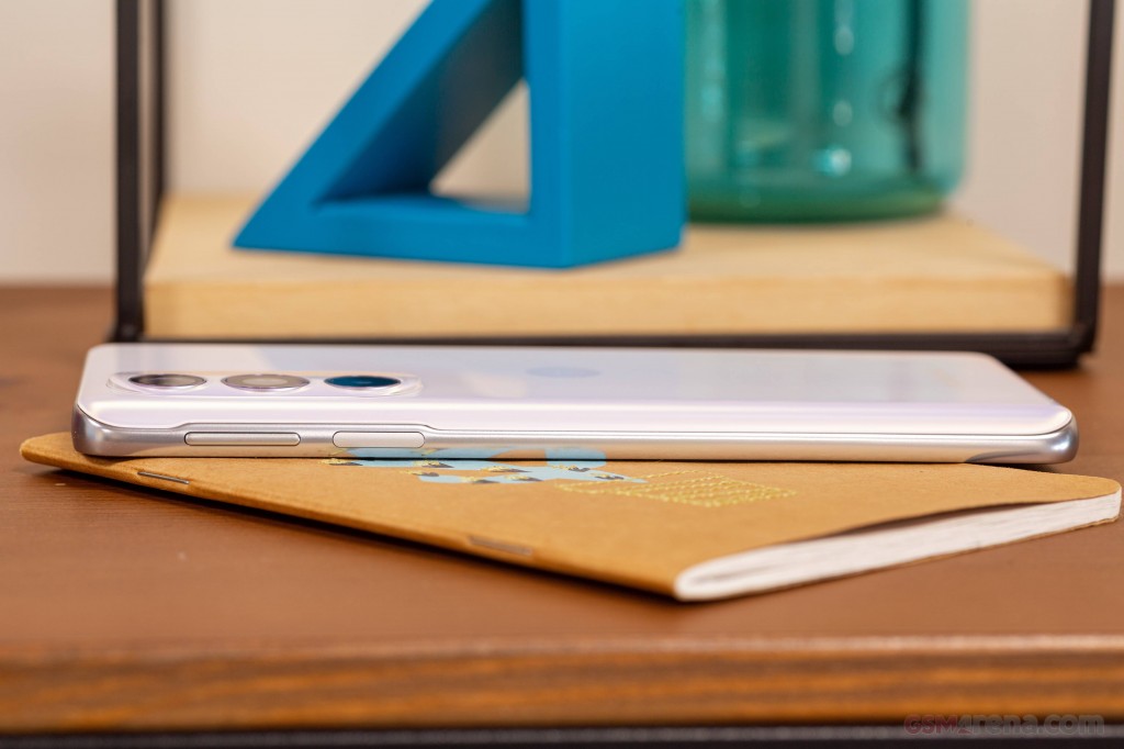 Motorola Edge 30 Pro hands-on photo 13