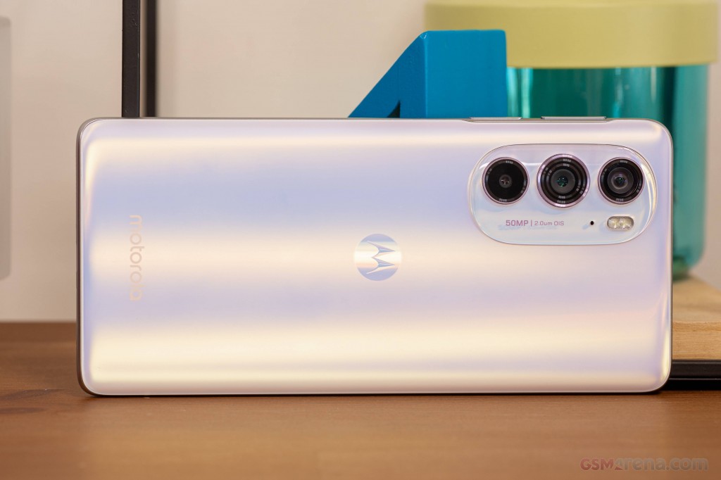 Motorola Edge 30 Pro hands-on photo 14