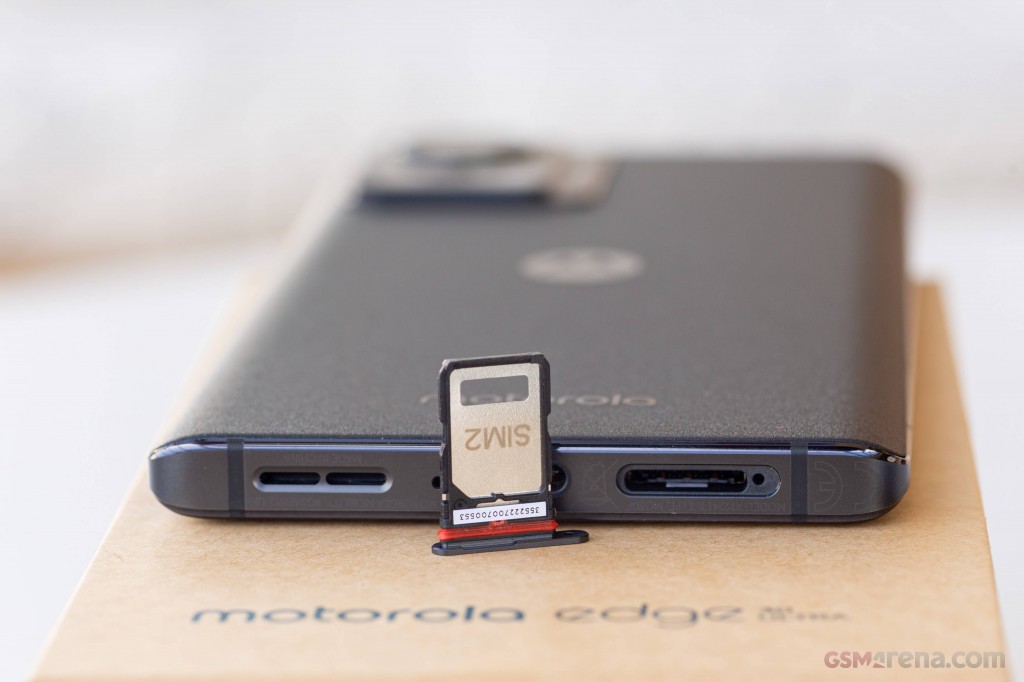 Motorola Edge 30 Ultra hands-on photo 8