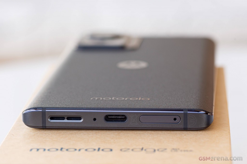 Motorola Edge 30 Ultra hands-on photo 9